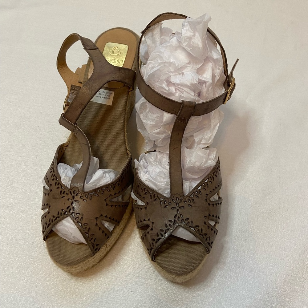 Kanna T-Strap Espadrille Sandals